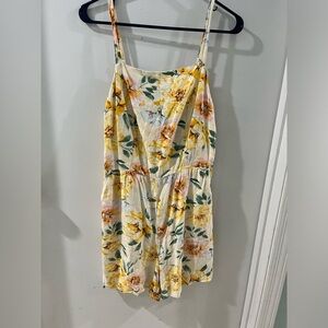 Old Navy Soft Woven Cami Romper, floral, size medium tall